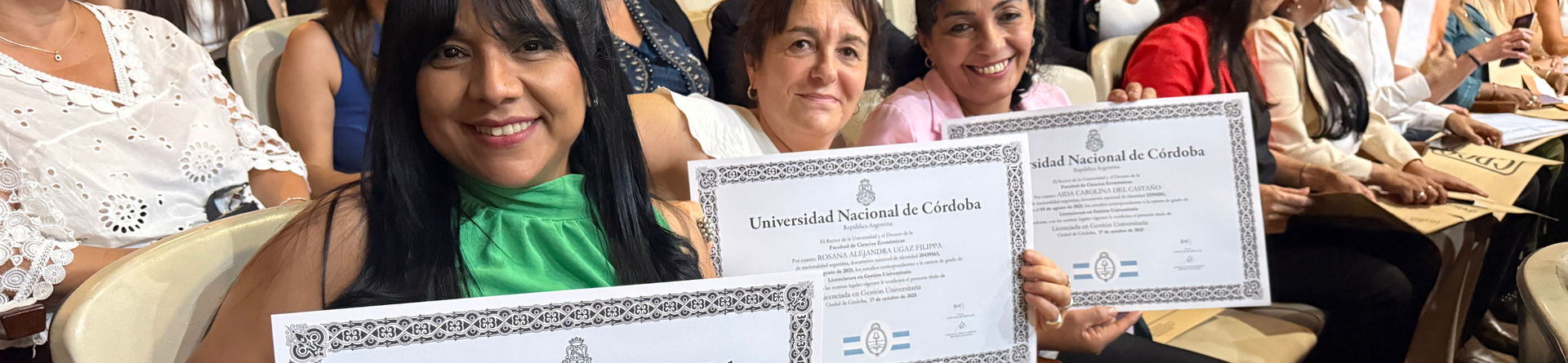 Nodocentes de la Facultad recibieron su título de la Licenciatura en Gestión Universitaria