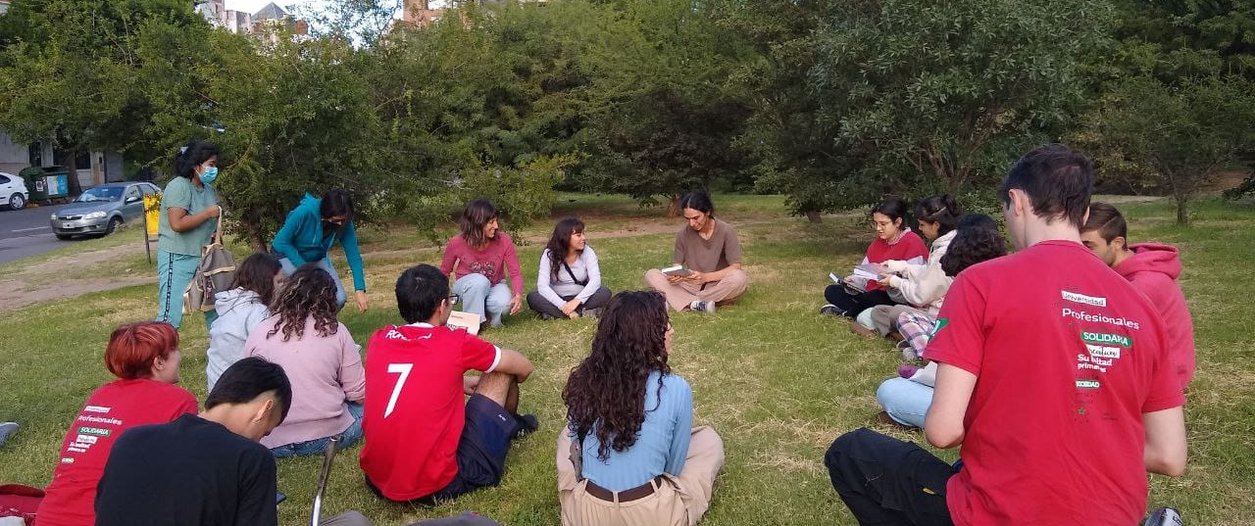 gota baja con gente.jpg